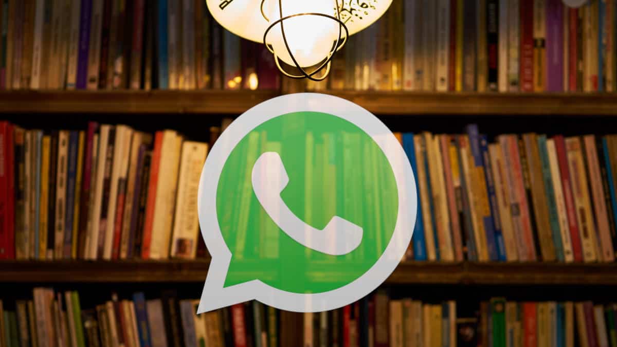 come salvare chat WhatsApp