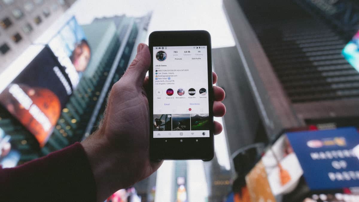 ordine visualizzazioni storie Instagram esempio feed stories