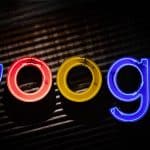 immagine di Google su neon con sfondo nero