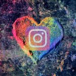 pronomi Instagram logo su cuore LGBT